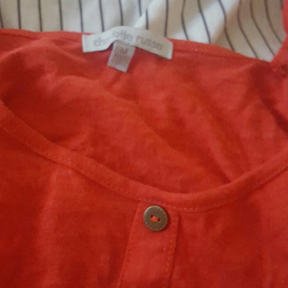 Red tank - Picture 2 of 2